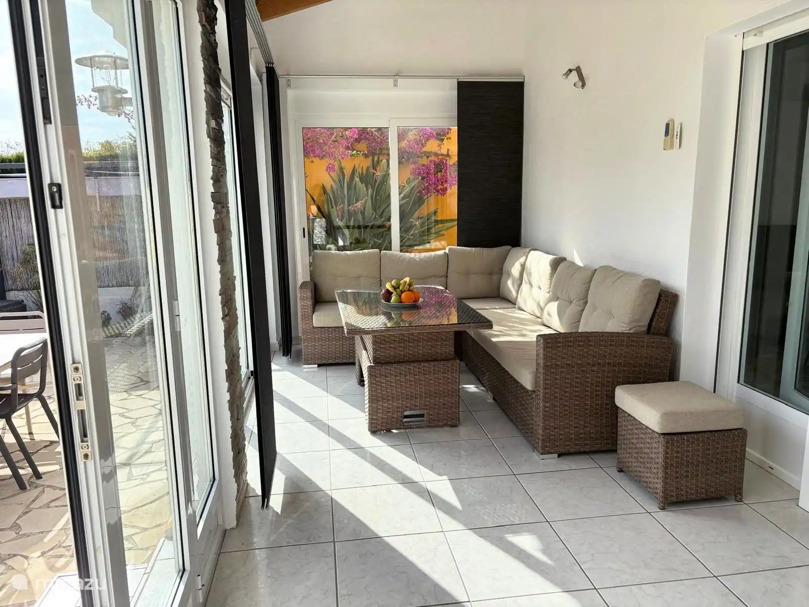 Serre met openslaande deuren